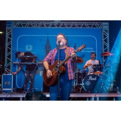 Banda gospel “Filhos do Homem” se apresentou na Praça Getúlio Vargas, em comemoração ao aniversário de Campo Largo